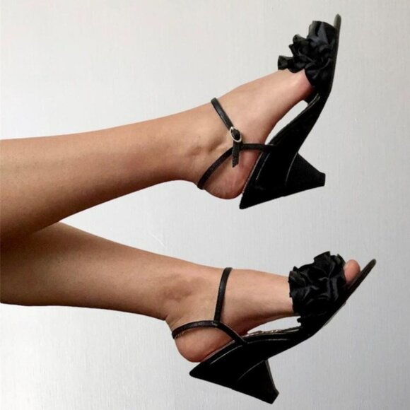 Vintage Shoes - Y2K Ruffle Strappy Heels